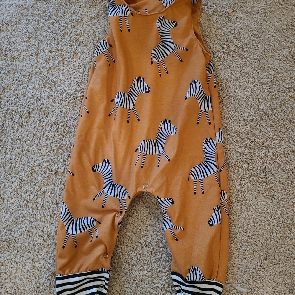 Zebra romper 12-18 mo